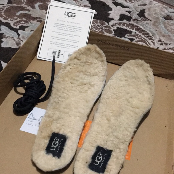 🛍HP🛍. Men’s Ugg Boots. - Picture 11 of 15